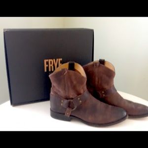 Frye -Wyatt Harness Size 9 Short Boot Brown